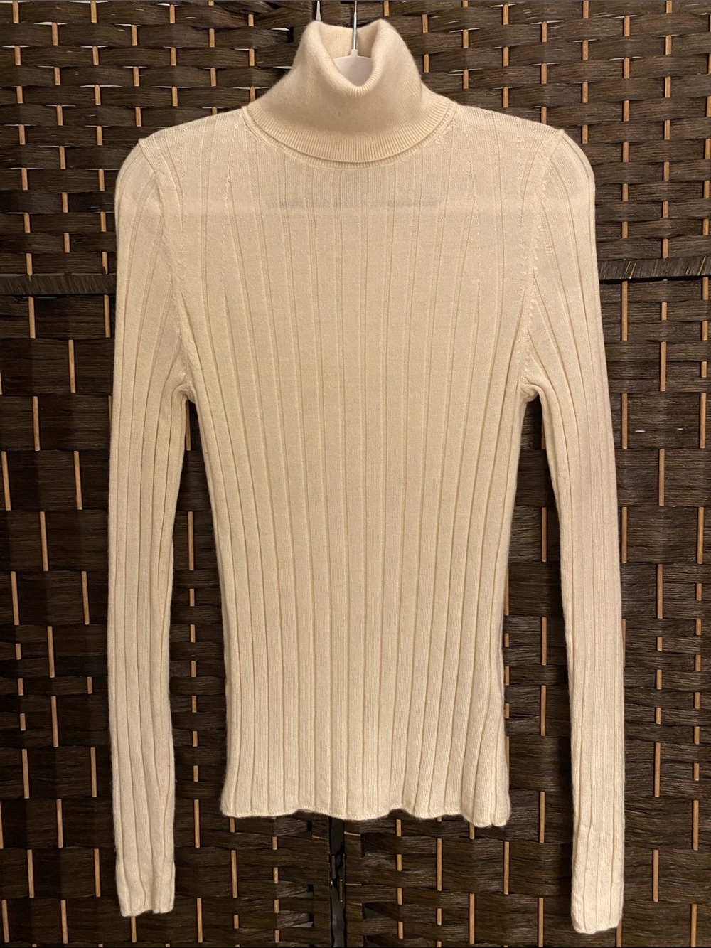 Banana Republic Cream 100% Extra Fine Merino Wool Turtleneck Sweater Size Small